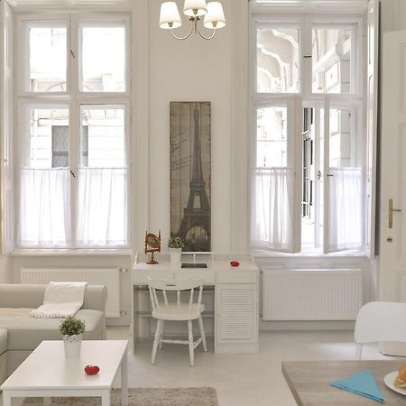 Paris Apartment بودابست الغرفة الصورة